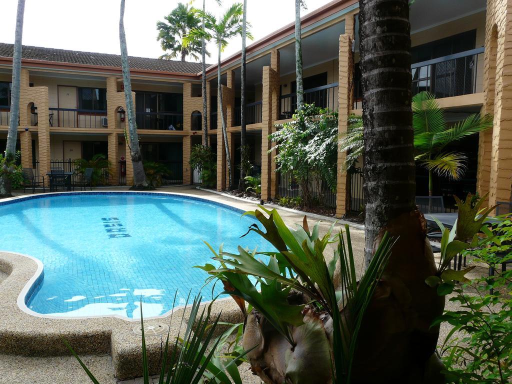 Oasis Inn Apartments Cairns Eksteriør billede