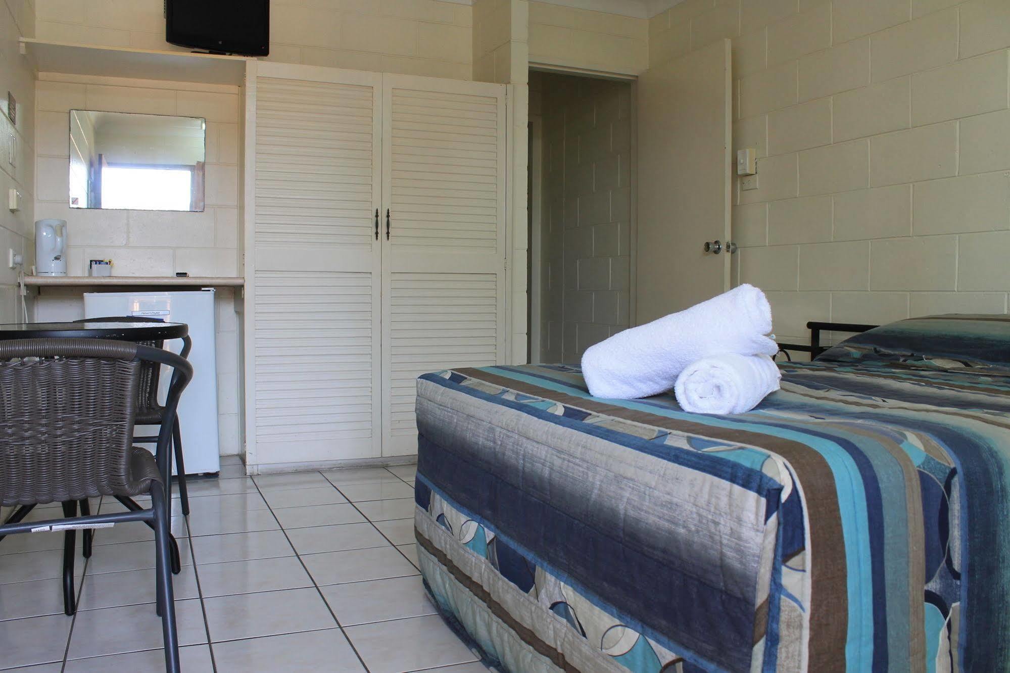 Oasis Inn Apartments Cairns Eksteriør billede