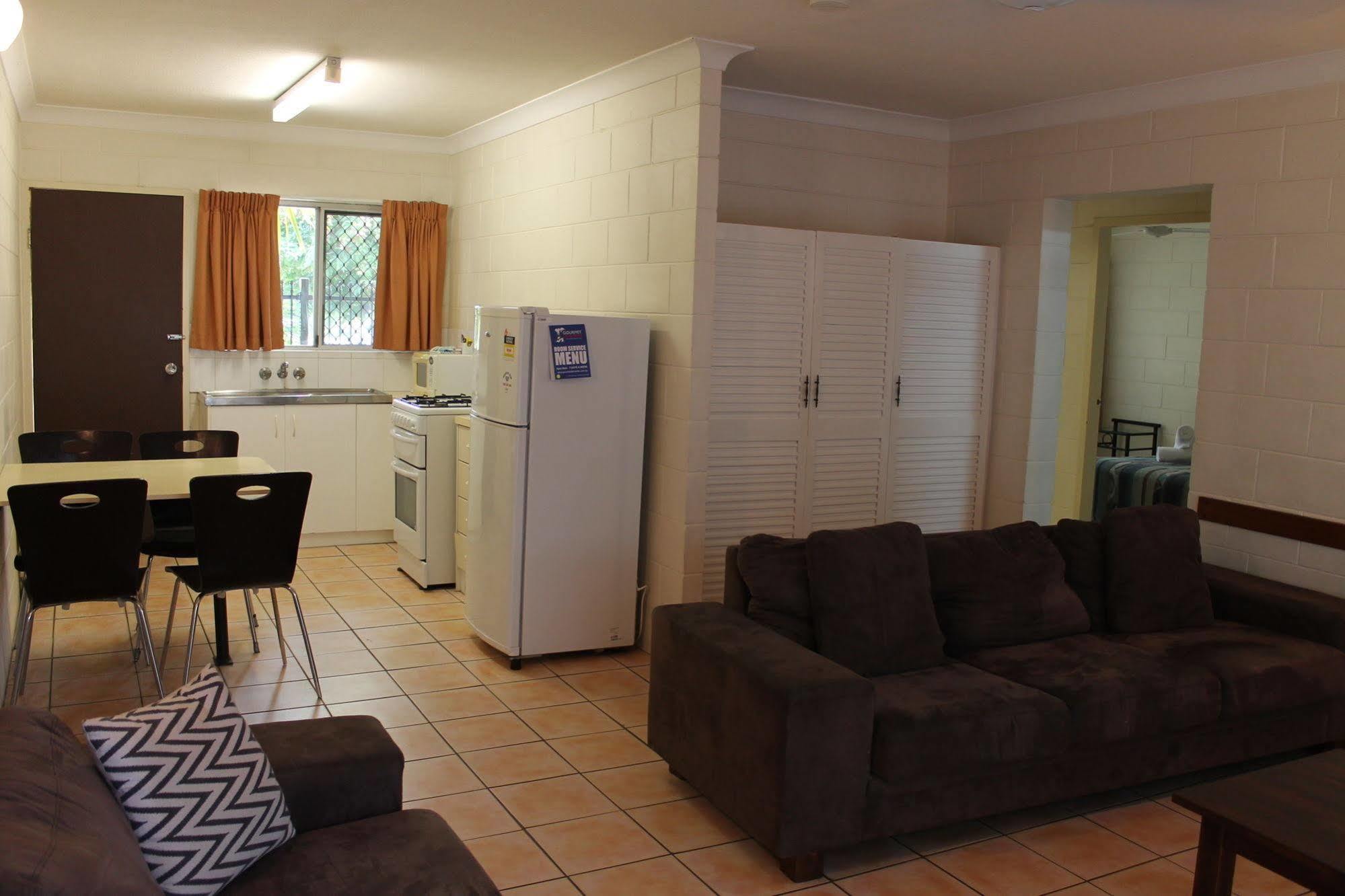 Oasis Inn Apartments Cairns Eksteriør billede